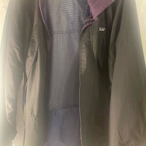 Patagonia Men's Black and Purple Raincoat